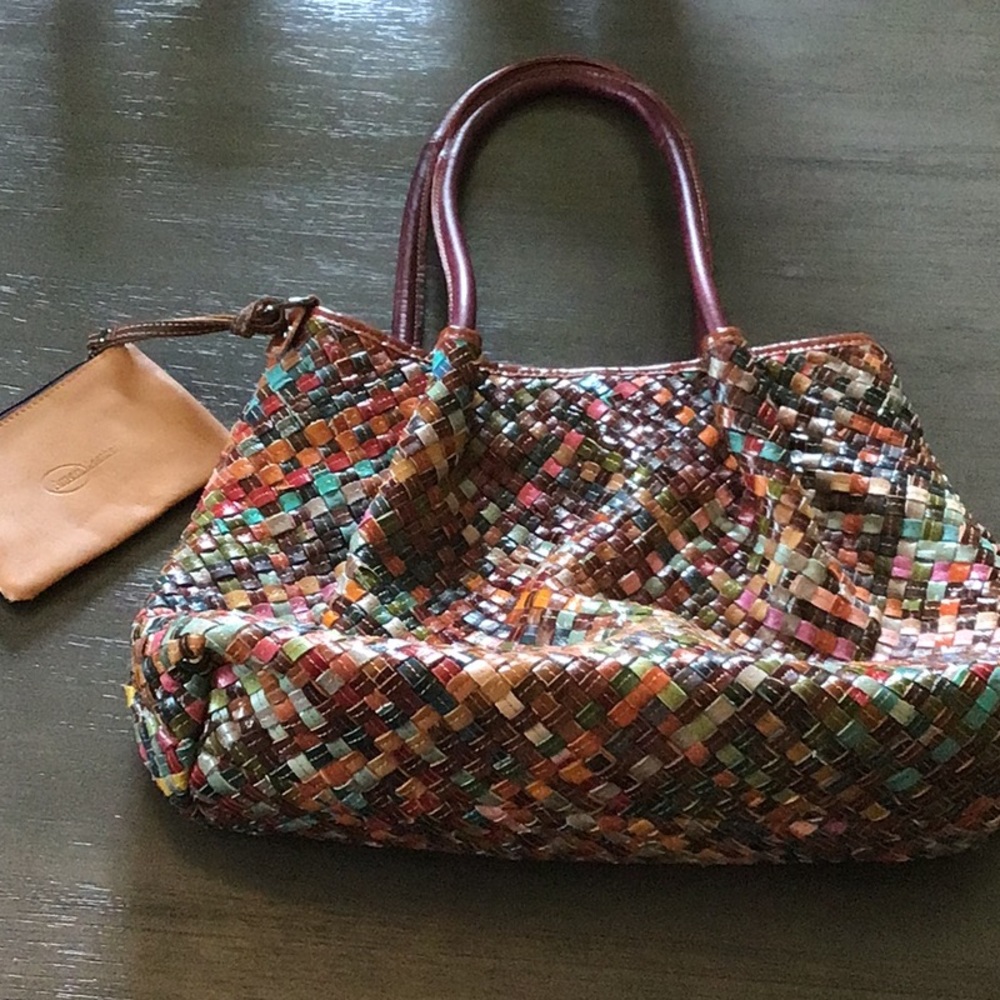 Multicolor Woven Leather Shoulder Bag - Stylish Everyday Tote - Picture 2 of 3